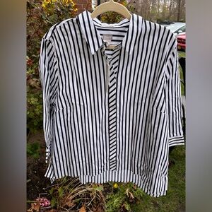 Chicos size 4 no iron stain shield black and with stripe button down 100% cotton